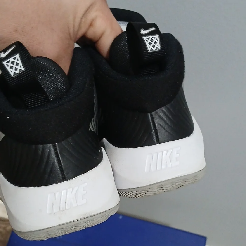 Nike Kids Black and White Sneakers, Gentle Used, Sz 6 , No Box